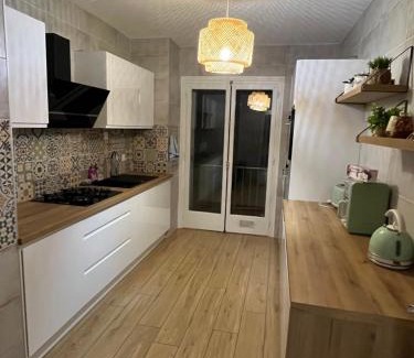 La Lunette Apartment | Prime Apartment in Perpignan - Rated 9.7/10 and Family-Friendly
