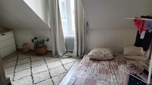 Houilles Apartment | Convenient Apartment 10 Minutes from Paris Attractions