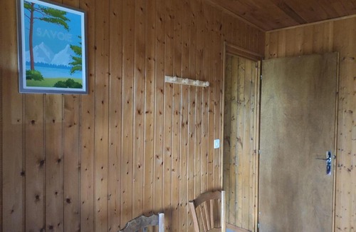 Jarrier Apartment | Cozy Oceanfront Apartment in Scenic Chalet Retreat