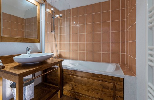 Abries Condo | Cozy Mountain Apartment with Sauna & Family-Friendly Amenities