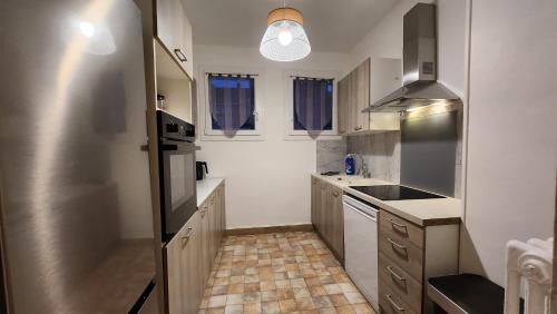 Lisieux Apartment | Bel appartement en centre-ville de Lisieux, 2 chambres, wifi