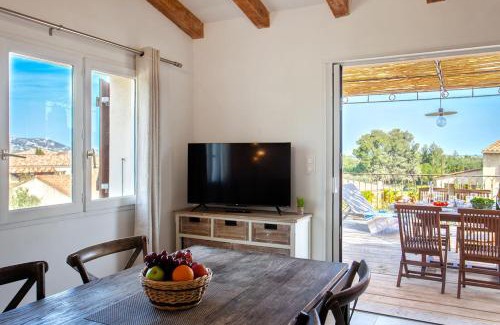 Calvi Apartment | Pet-Friendly Apartment Hortensia with Ocean View Terrace