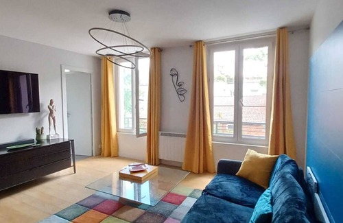 Vignerons Apartment | Ideal Paris Apartment for JO & Disney with Breakfast Included