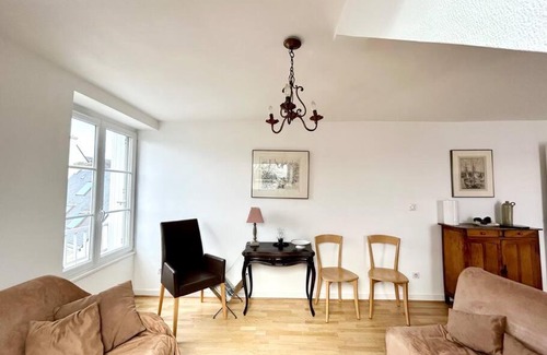 Combrit Apartment | Convenient Apartment Near the Port of Sainte Marine