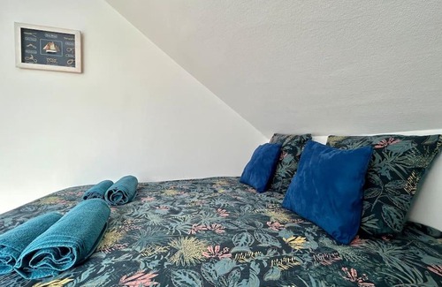 Combrit Apartment | Convenient Apartment Near the Port of Sainte Marine