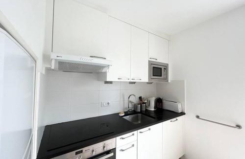 Combrit Apartment | Convenient Apartment Near the Port of Sainte Marine