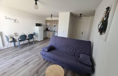 Angoulins Apartment | Modern Apartment with Parking and Family-Friendly Amenities
