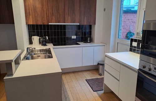 Ghent House | Charming Bel Etage Woning with Child-Friendly Amenities