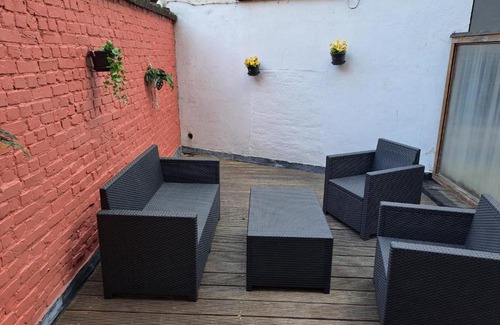 Ghent House | Charming Bel Etage Woning with Child-Friendly Amenities