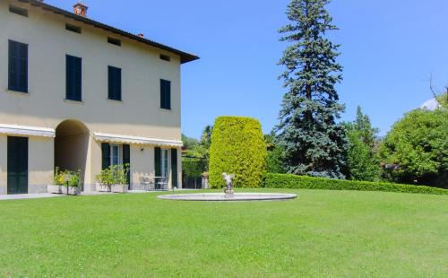 Menaggio Apartment | Bel Faggio Rosso Apartment: 4-Star Pet-Friendly Retreat