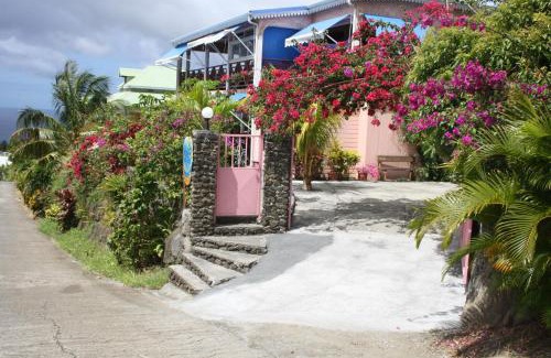 Trois-Rivieres House | Discover Bel Z 'Iguane: Family-Friendly Oceanfront Escape