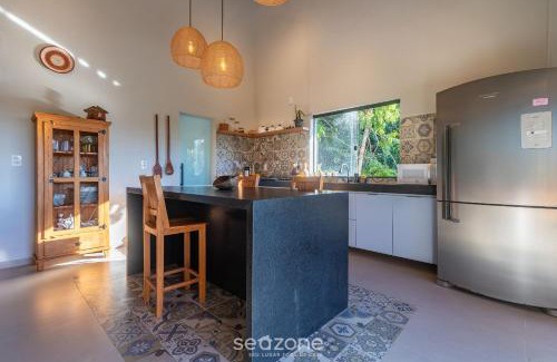 Arraial d'Ajuda House | Inviting Home with Pool in Arraial D'ajuda – Pet Friendly
