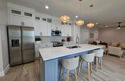 Foley House | Discover Bela House: Family and Pet-Friendly Retreat