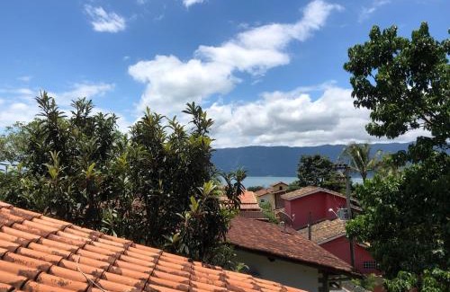 Bexiga House | Beautiful Suite Steps from Curral Beach with Pet Friendly Perks