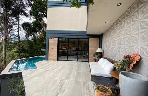 Valparaiso House | Peaceful Retreat at Bela Vista Reservas with Family Amenities