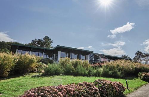 Colleville-sur-Mer Hotel | Relaxing Oceanfront Retreat at Belambra Clubs Omaha Beach