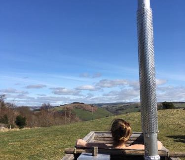 Llanidloes Cabin | Enchanting Belan Bluebell Woods Hut with Hot Tub & More