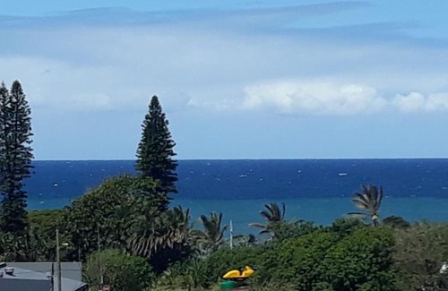 Port Shepstone Apartment | Cozy Belavista Cottage with Ocean View in Sunwich Port
