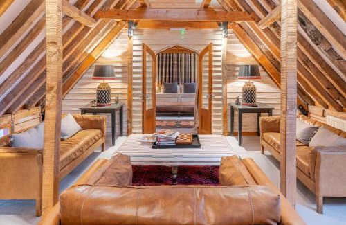 Sudbury House | Belchamp Hall Hayloft