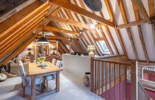Sudbury House | Belchamp Hall Hayloft