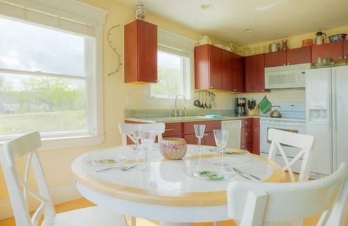 Belfast House | Belfast Beach House: Ocean Views & Family-Friendly Amenities