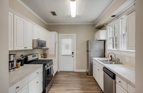 Greater Belhaven House | Belhaven Gem: Guest Rated 10/10 with Family-Friendly Amenities