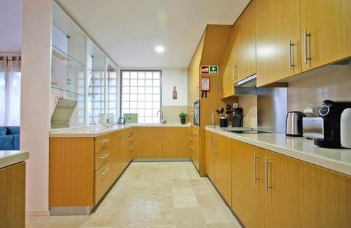 Tavira Apartment | Dream Apart: 4-Star Stay with Pool for Family Fun