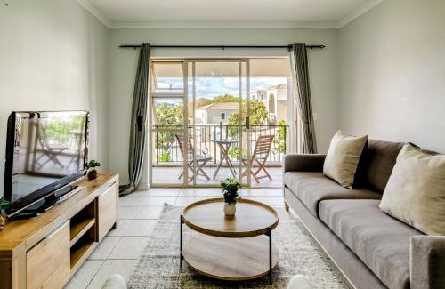 Cape Town Apartment | Experience Belina at Bougain Villas Estate with Pool Access