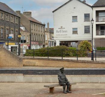 Thetford Hotel | Discover Bell by Greene King Inns: Pet-Friendly Comfort