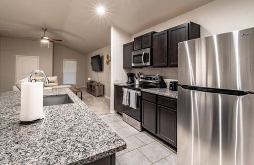 Lubbock House | Bell Farms Bungalow: Guest Rated 10/10 with Family Amenities