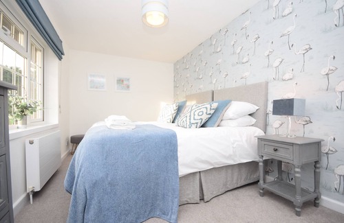 Birdham House | Bell Lodge, Birdham - a family house that sleeps 12 guests in 7 bedrooms