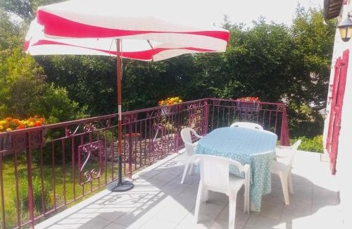 Montrol-Senard Bed & Breakfast | Discover Bella - Chez Florence: Family-Friendly Retreat