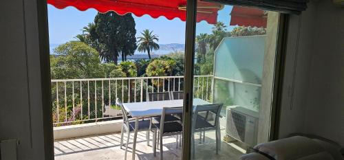 Lazaret Apartment | Discover Bella d'Azur: Family-Friendly 4-Star Retreat
