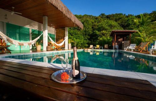 Gamboa Bed & Breakfast | Inviting Bella Gamboa Beach House with Oceanfront Bliss