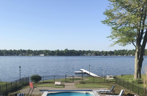Paw Paw Lake House | Bella Lago on Paw Paw Lake