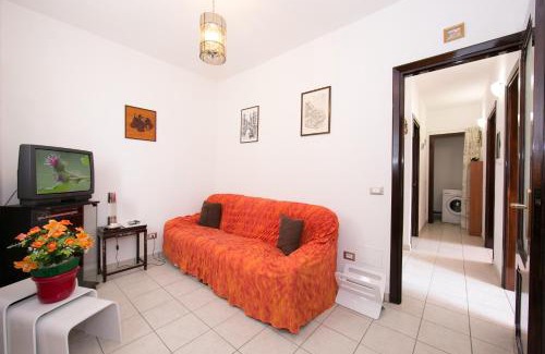 Colonno Apartment | Pet-Friendly Bella Lake View: Ideal for Family Getaways