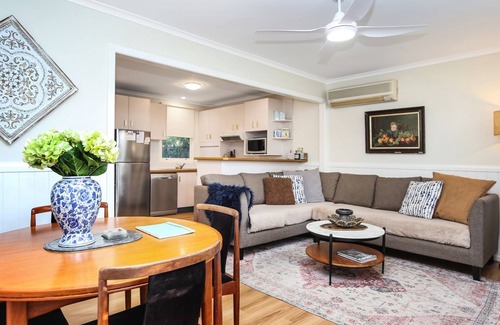 Hawks Nest House | Pet-Friendly Bella Luca with Ocean Views & High Guest Ratings