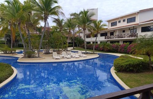 Playa Coronado Hotel | Elegant Bella Suite with Ocean View in Coronado