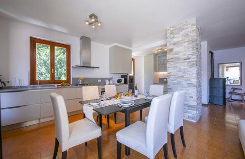 Menaggio Apartment | Explore Bella Menaggio Terrazzo: Family & Pet Friendly Retreat