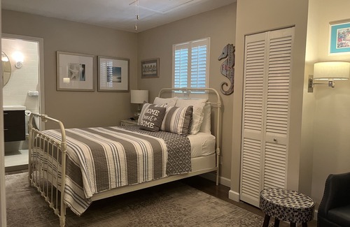 Stuart Bed & Breakfast | Discover Bella's B&B: Tropical Escape with Ocean View