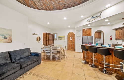 Sandy Beach Condo | Bella Sirena Ocean View Retreat with Spa & Hot Tub