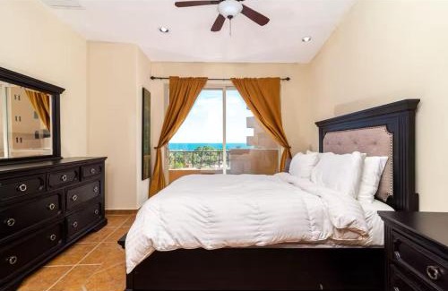 Sandy Beach Resort | Bella sirena Resort 2Rec condo con albercas y playa