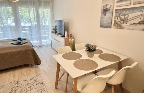 Balatonfured Apartment | Bella Stella: Pet-Friendly Retreat with 9.7 Guest Rating