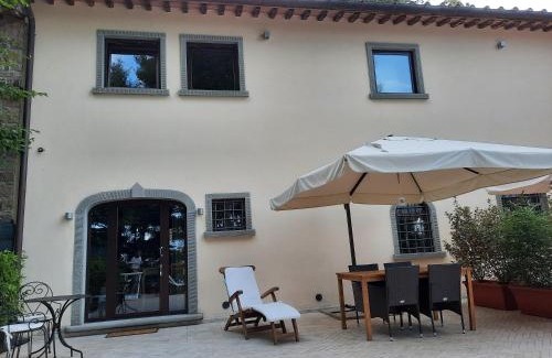 Saturnana House | Experience Bella Tuscany: Oceanfront Retreat with Hot Tub