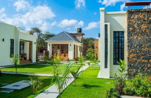 Arusha Villa | Discover Bella Villa Arusha: Family & Pet-Friendly Retreat