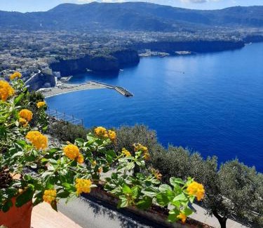 Monte Chiaro Apartment | Guest Rated: Bella Vista House on the Sorrento Coast