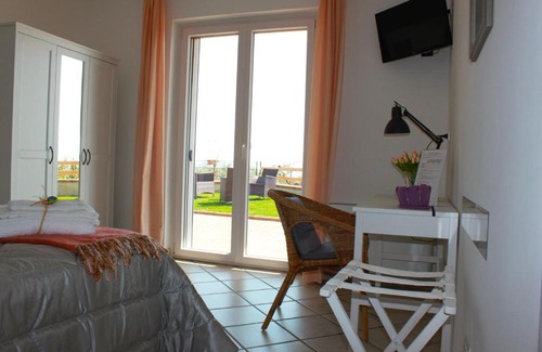 Montecorvino Pugliano Bed & Breakfast | Charming Bella Vista B&B: Guest Rated 9/10 with Breakfast