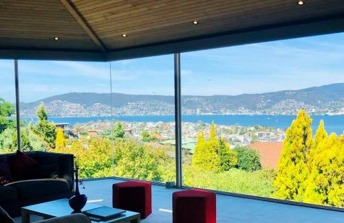 Bellerive House | Scenic Views Await at Bella Vista Family Home