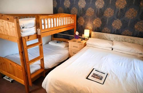 Blackpool Town Center Cabin | Discover Bella Vista Lodge: Pet-Friendly & Family Approved