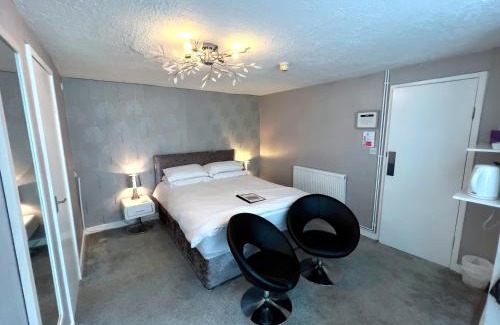Blackpool Town Center Cabin | Discover Bella Vista Lodge: Pet-Friendly & Family Approved